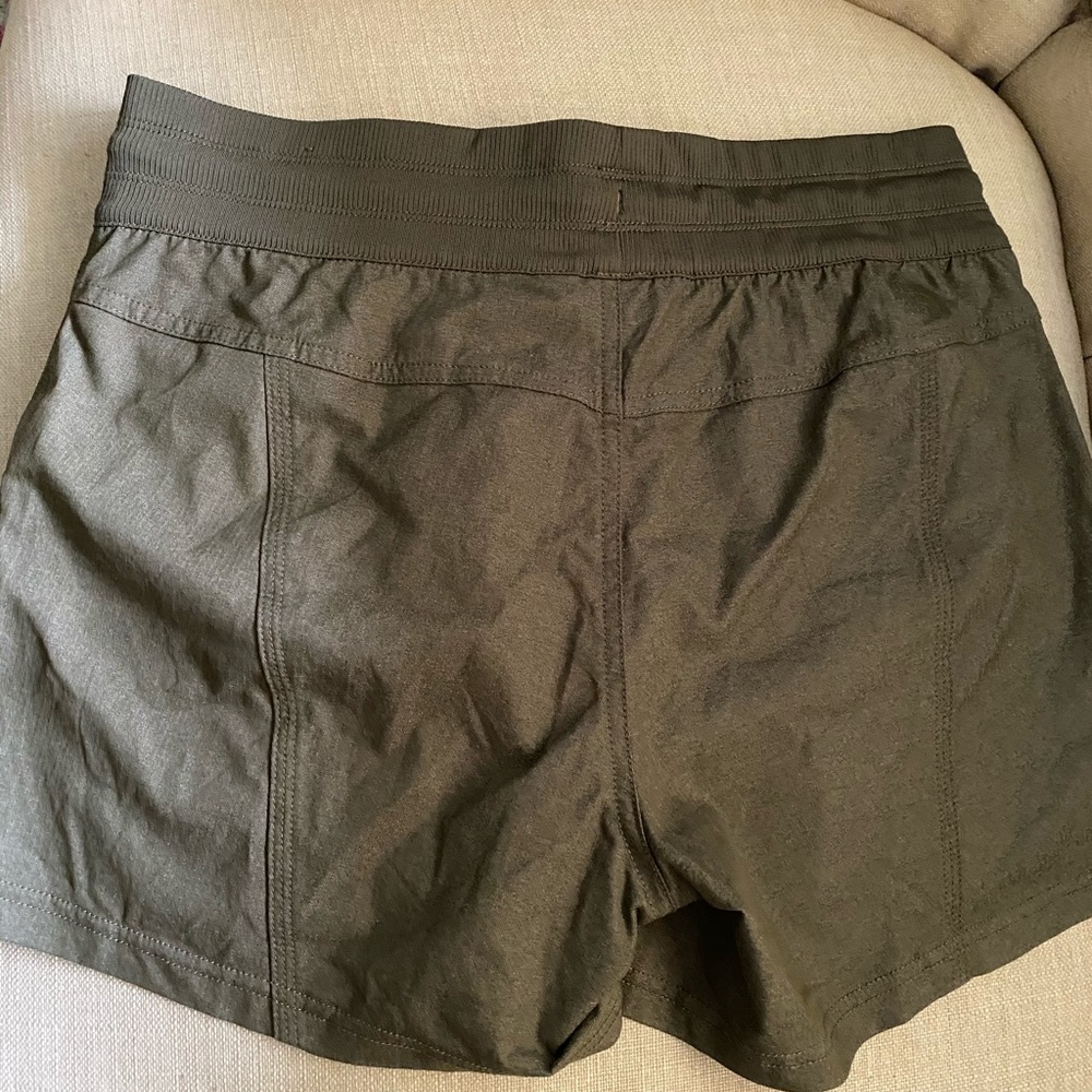 THE NORTH FACE SHORTS - Picture 4 of 7